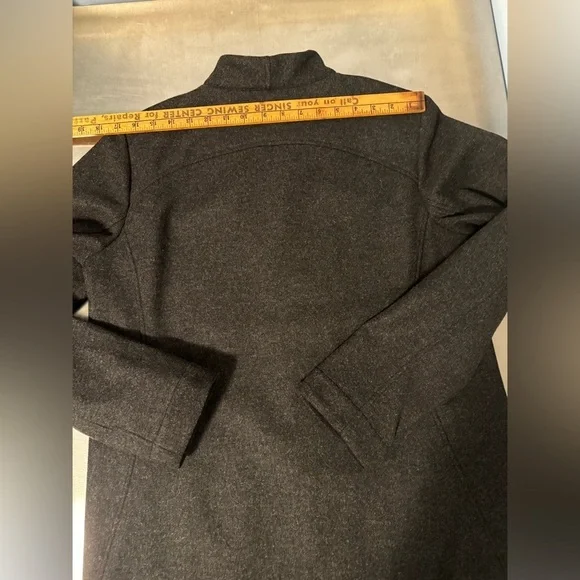 Lululemon RARE All Days Softshell US10 - Picture 13 of 16